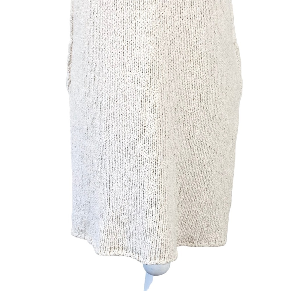 Free People Hold on Tunic in Ivory L
Sleeveless chunky knit 70s hippie - Picture 9 of 13